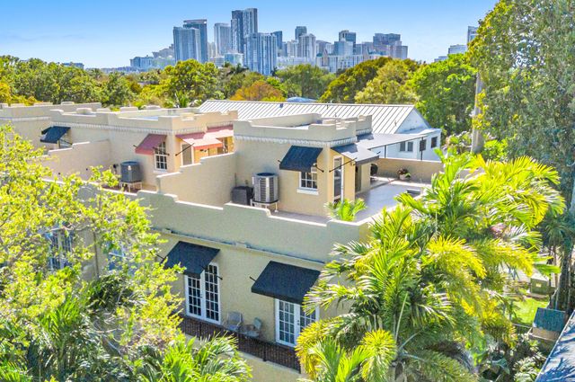 449 NE 16th Avenue, Fort Lauderdale, FL 33301