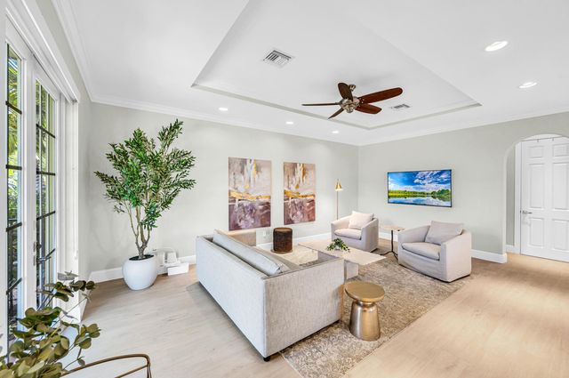 449 NE 16th Avenue, Fort Lauderdale, FL 33301