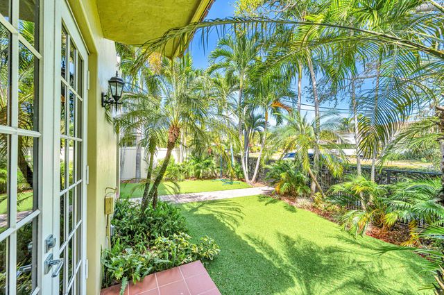 449 NE 16th Avenue, Fort Lauderdale, FL 33301