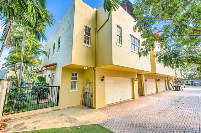 449 NE 16th Avenue, Fort Lauderdale, FL 33301