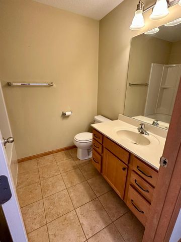 1953 Commonwealth Boulevard 3, Chanhassen, MN 55317