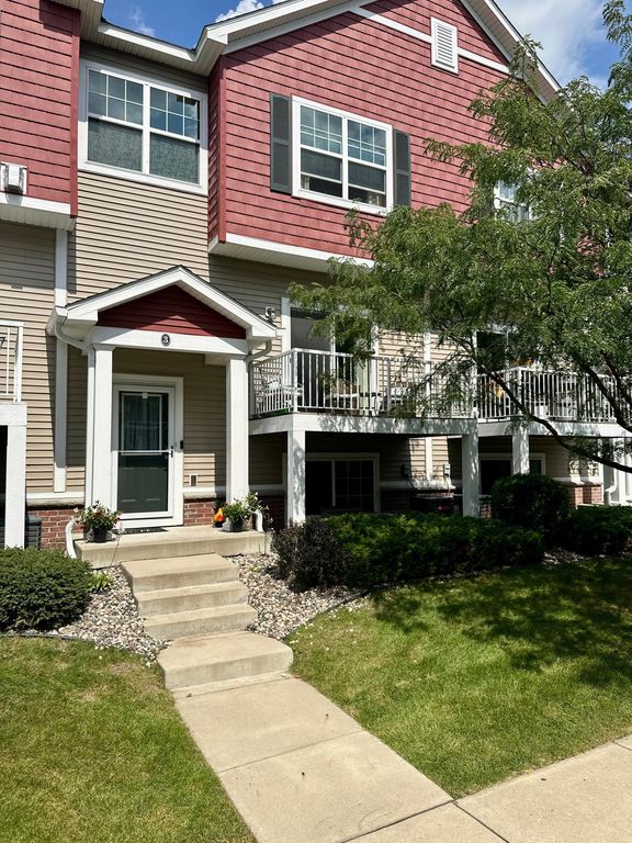 1953 Commonwealth Boulevard 3, Chanhassen, MN 55317