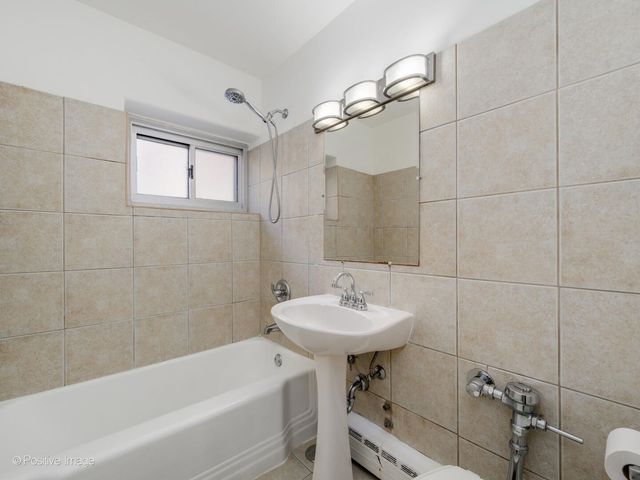 4970 N Marine Drive 227, Chicago, IL 60640