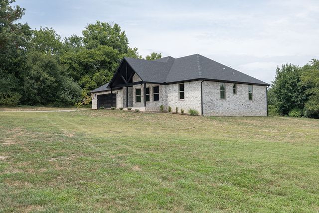 212 Oneal Lane, Elkins, AR 72727