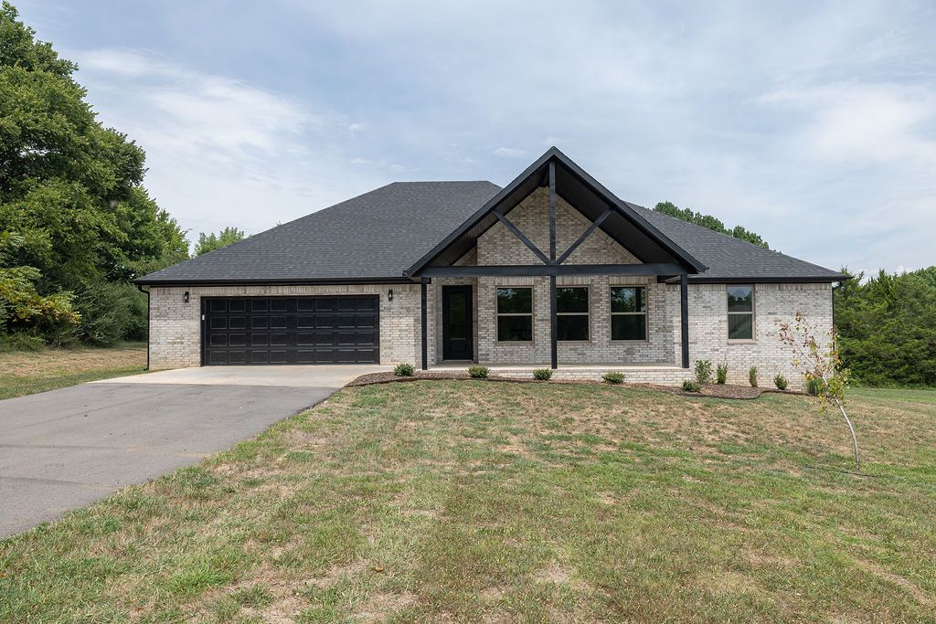212 Oneal Lane, Elkins, AR 72727