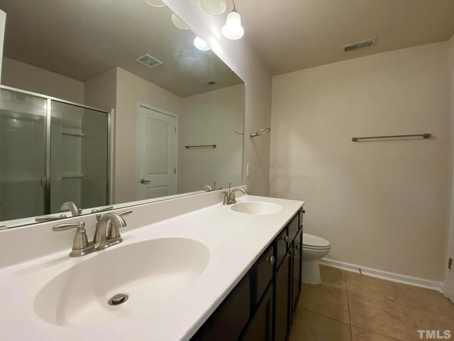 8016 Matinvesi Street, Raleigh, NC 27616