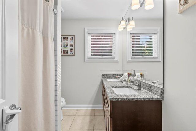 736 N Oak Street, Hinsdale, IL 60521