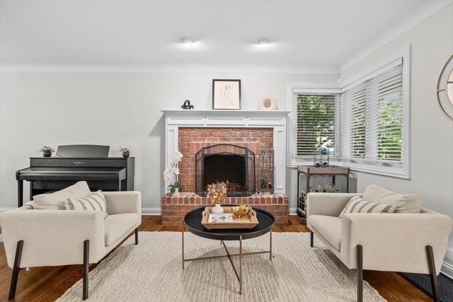 736 N Oak Street, Hinsdale, IL 60521