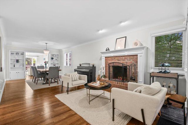 736 N Oak Street, Hinsdale, IL 60521