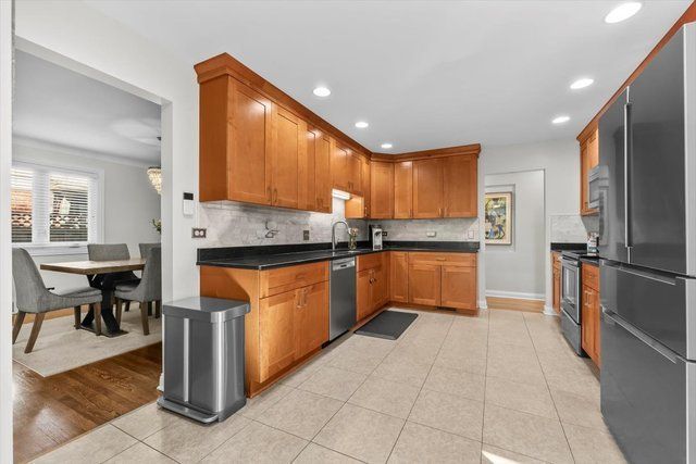 736 N Oak Street, Hinsdale, IL 60521