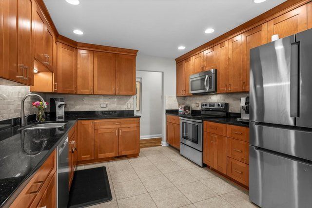 736 N Oak Street, Hinsdale, IL 60521