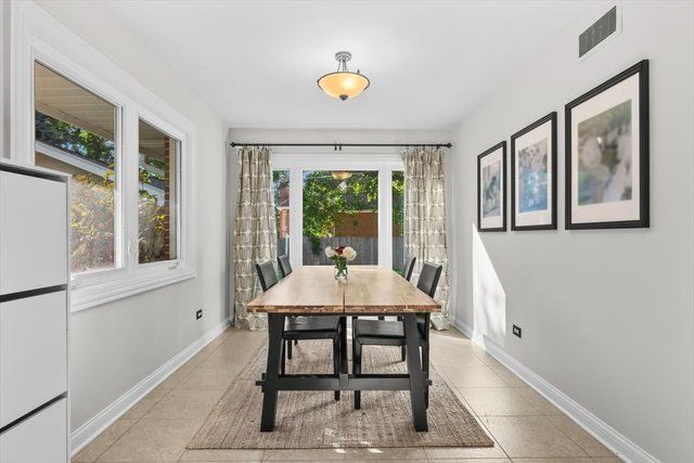 736 N Oak Street, Hinsdale, IL 60521