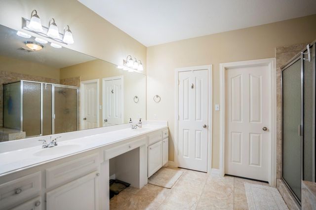 499 Royal Navigator Road, Montgomery, TX 77316