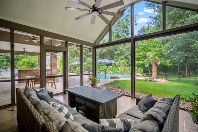 499 Royal Navigator Road, Montgomery, TX 77316