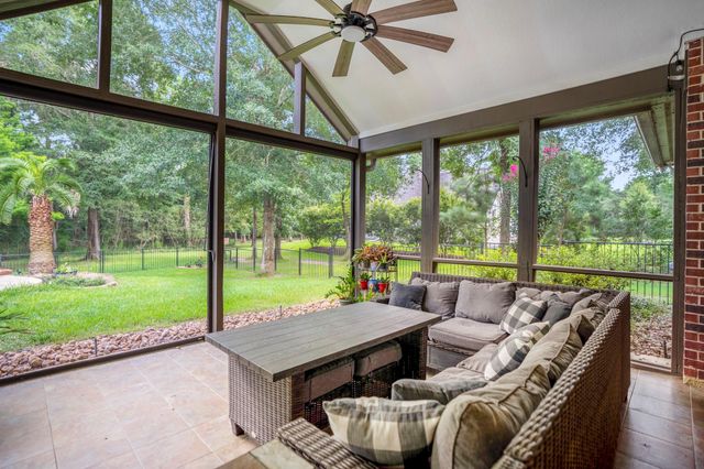 499 Royal Navigator Road, Montgomery, TX 77316