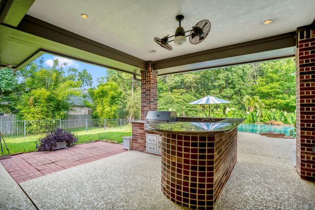 499 Royal Navigator Road, Montgomery, TX 77316