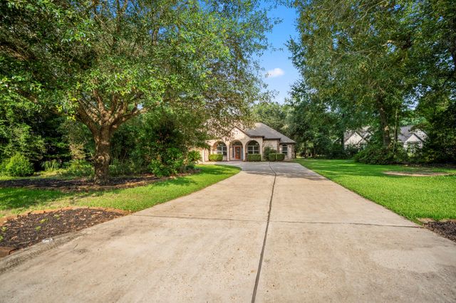 499 Royal Navigator Road, Montgomery, TX 77316