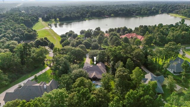 499 Royal Navigator Road, Montgomery, TX 77316