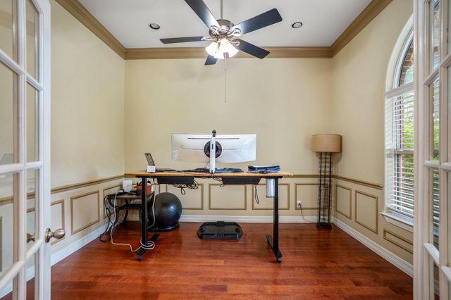499 Royal Navigator Road, Montgomery, TX 77316