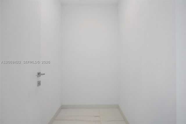 300 Biscayne Boulevard Way 3108, Miami, FL 33131