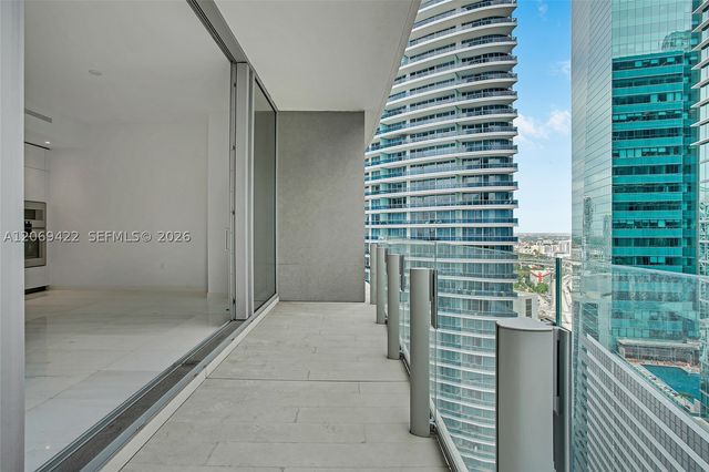 300 Biscayne Boulevard Way 3108, Miami, FL 33131