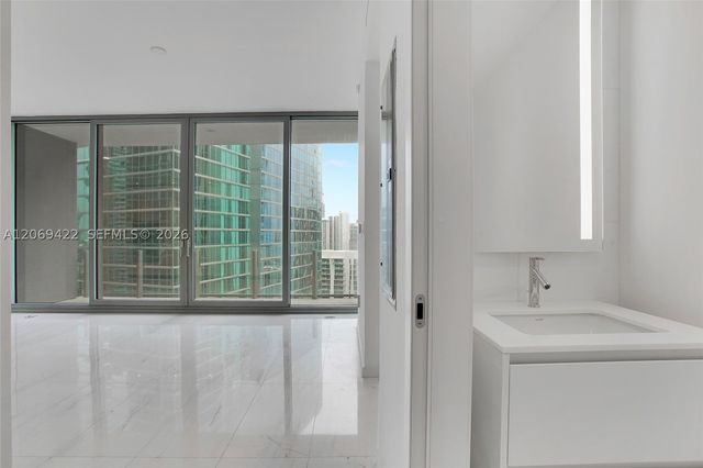300 Biscayne Boulevard Way 3108, Miami, FL 33131