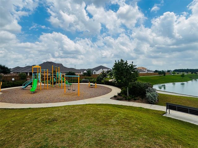 2126 Mosaic Valley Court, Angleton, TX 77515
