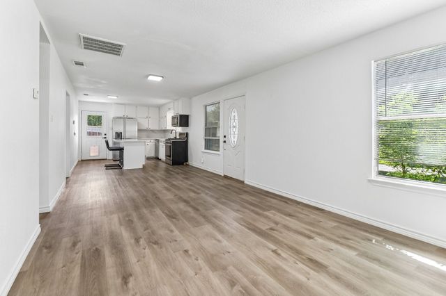 822 Mirike Drive, White Settlement, TX 76108