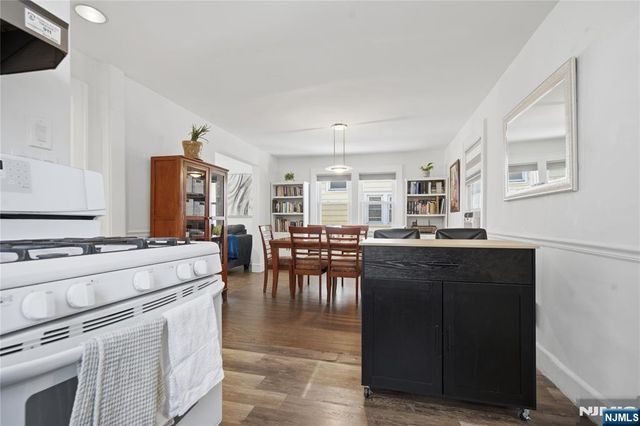611 Maple Avenue, Teaneck, NJ 07666