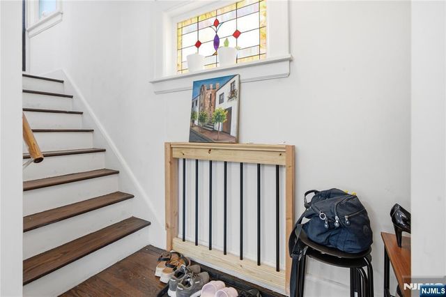 611 Maple Avenue, Teaneck, NJ 07666