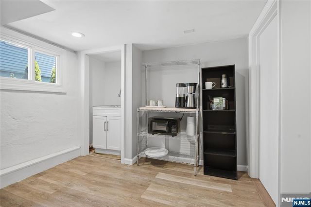 611 Maple Avenue, Teaneck, NJ 07666