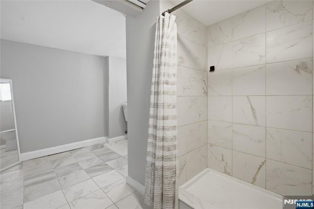 611 Maple Avenue, Teaneck, NJ 07666