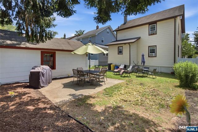 611 Maple Avenue, Teaneck, NJ 07666
