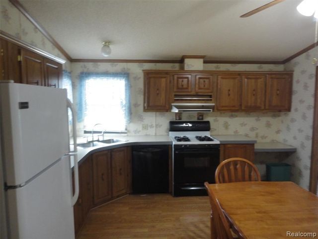 268 Highlands, Temperance, MI 48182