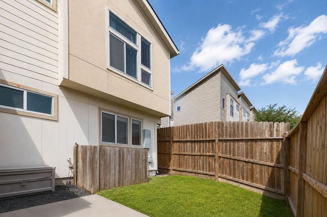 5409 Lindsay Lane, Houston, TX 77011