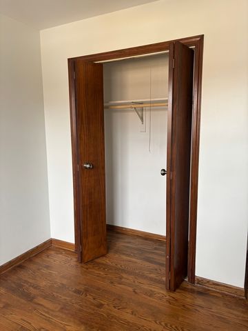 4801 S KOLIN Avenue 2, Chicago, IL 60632