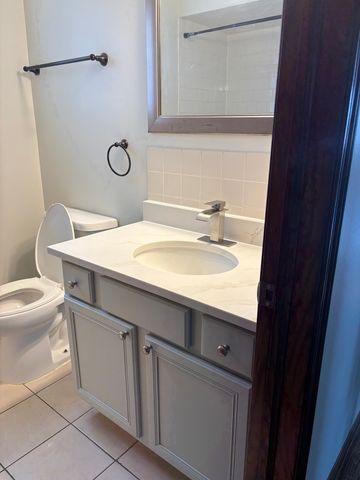 4801 S KOLIN Avenue 2, Chicago, IL 60632