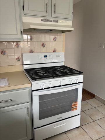 4801 S KOLIN Avenue 2, Chicago, IL 60632