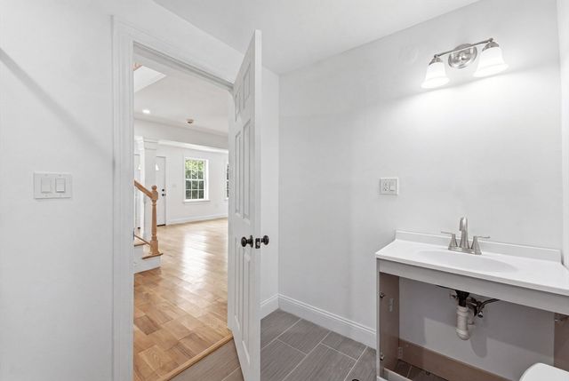 26 Parallel St, Salem, MA 01970