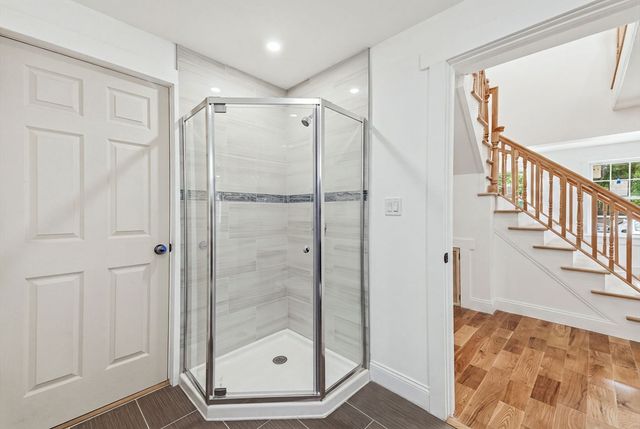26 Parallel St, Salem, MA 01970