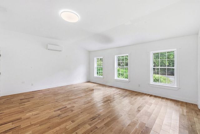 26 Parallel St, Salem, MA 01970