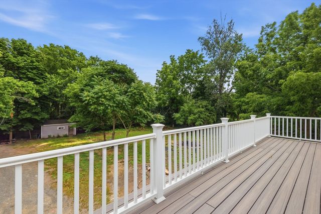 26 Parallel St, Salem, MA 01970