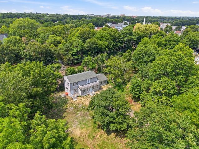 26 Parallel St, Salem, MA 01970