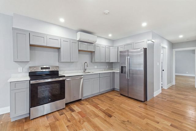 26 Parallel St, Salem, MA 01970