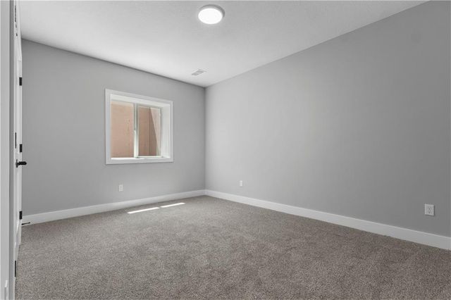 17162 S Laurelwood Street, Olathe, KS 66062