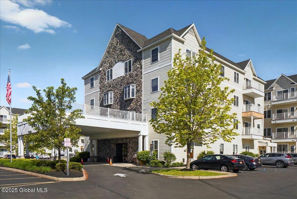 8 Wall Street APT 200, Clifton Park, NY 12065