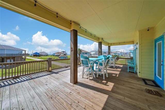 2019 Vista Drive, Crystal Beach, TX 77650
