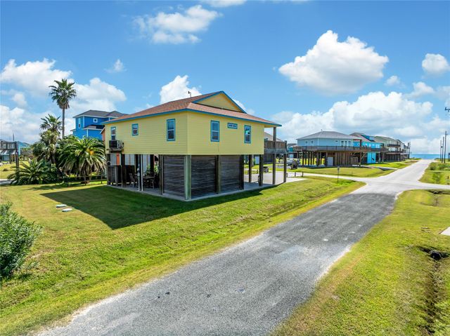 2019 Vista Drive, Crystal Beach, TX 77650