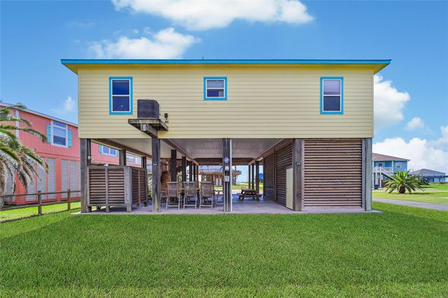 2019 Vista Drive, Crystal Beach, TX 77650