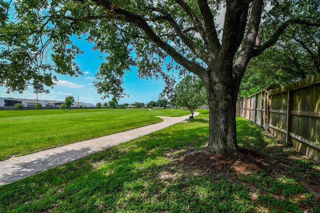 6519 Trenton Lake Lane, Houston, TX 77041